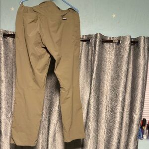 Mens Truwerk pants size 36x32 color olive